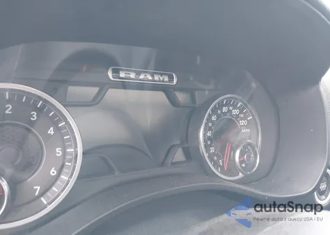 2021 Ram 1500 Laramie z USA, uszkodzony, nr VIN 1C6SRFRT5MN740318